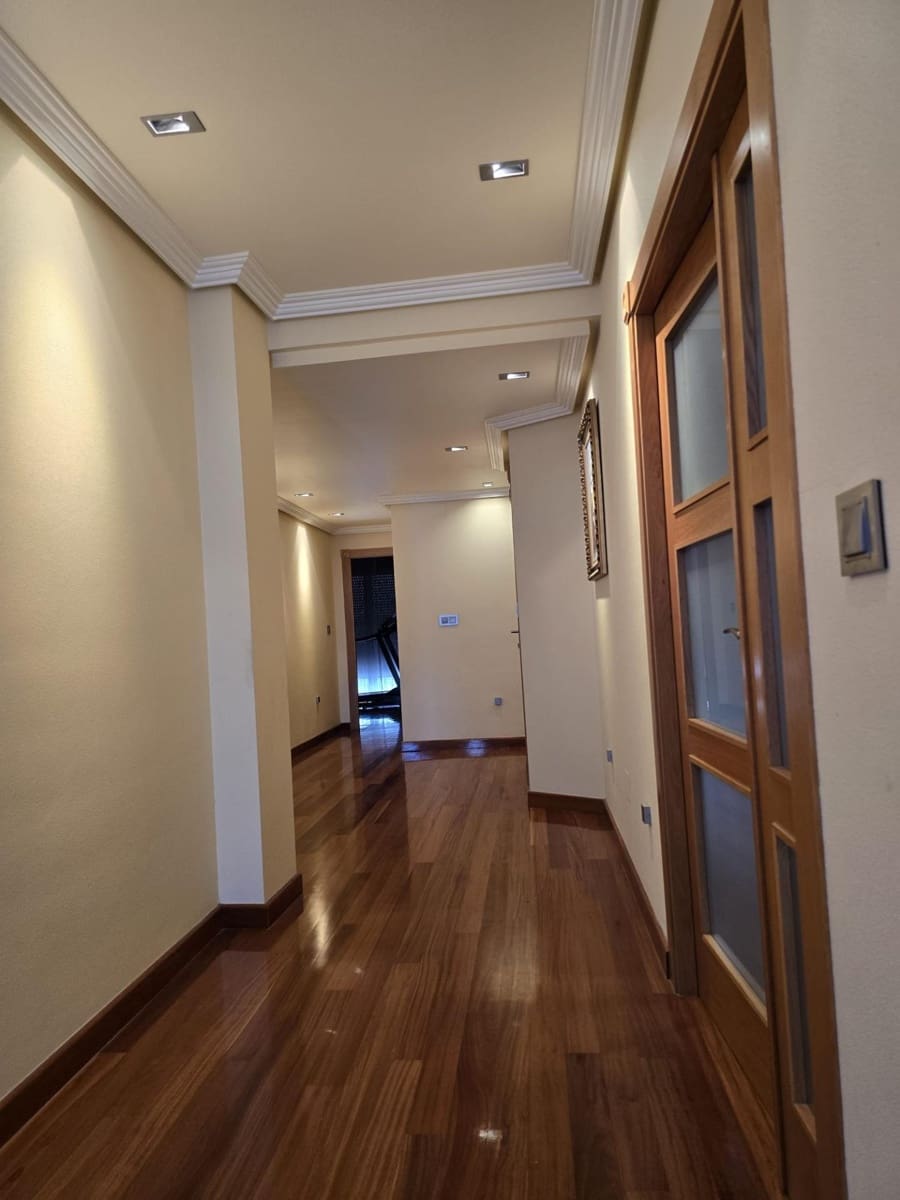 Chalet de 4 habitaciones en El Raal en venta con garaje - 400.000 € (Ref: 9721718)