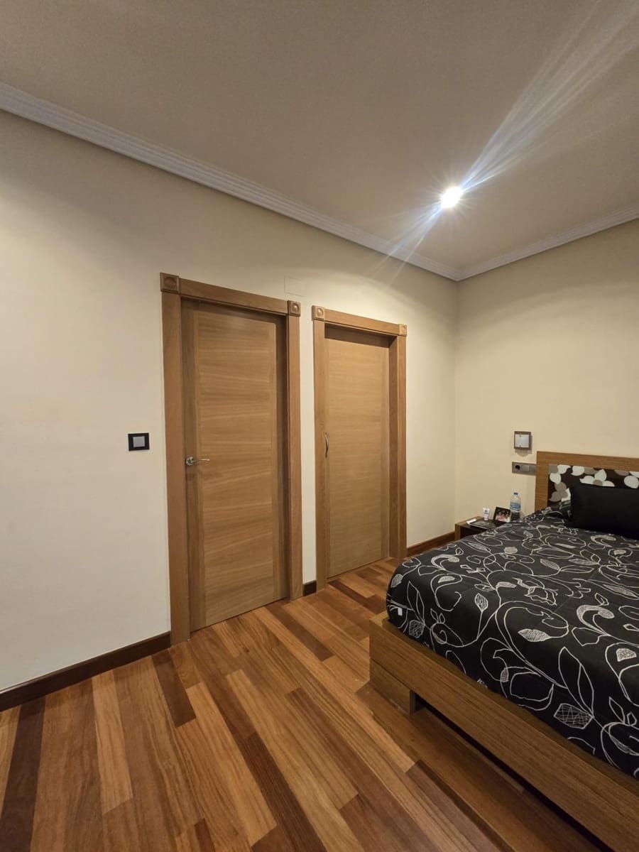 Chalet de 4 habitaciones en El Raal en venta con garaje - 400.000 € (Ref: 9721718)