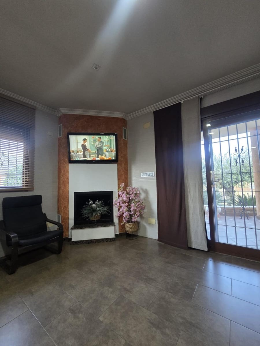 Chalet de 4 habitaciones en El Raal en venta con garaje - 400.000 € (Ref: 9721718)