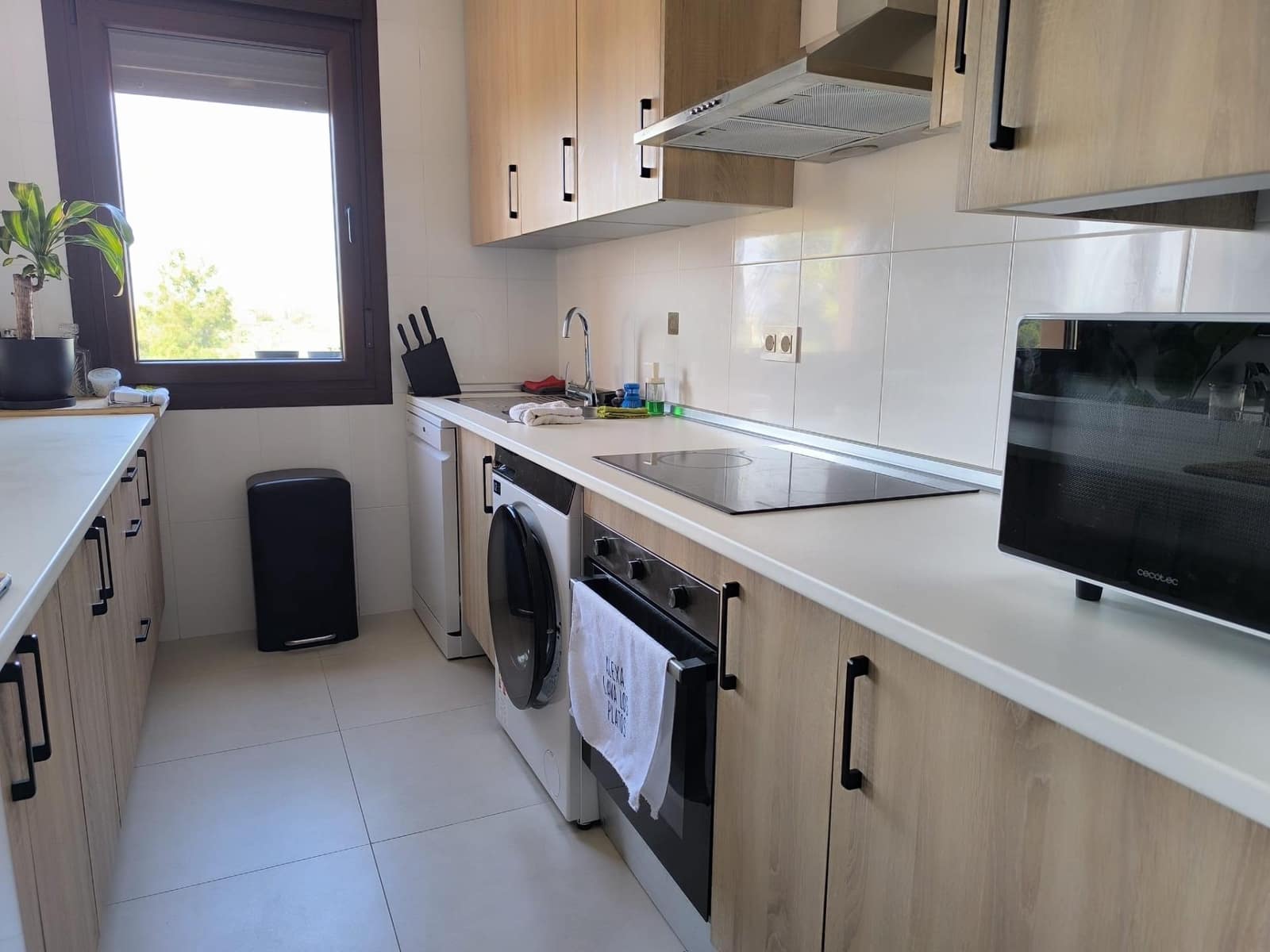 1 soverom Penthouse til salgs i Los Alcazares med svømmebasseng garasje - € 199 000 (Ref: 9755697)