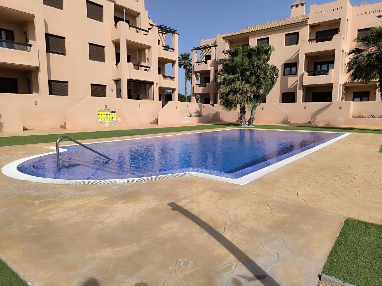 1 soverom Penthouse til salgs i Los Alcazares med svømmebasseng garasje - € 199 000 (Ref: 9755697)