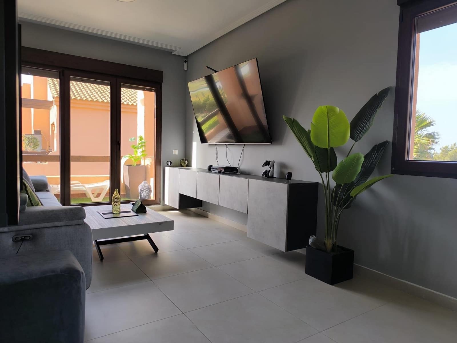 1 soverom Penthouse til salgs i Los Alcazares med svømmebasseng garasje - € 199 000 (Ref: 9755697)