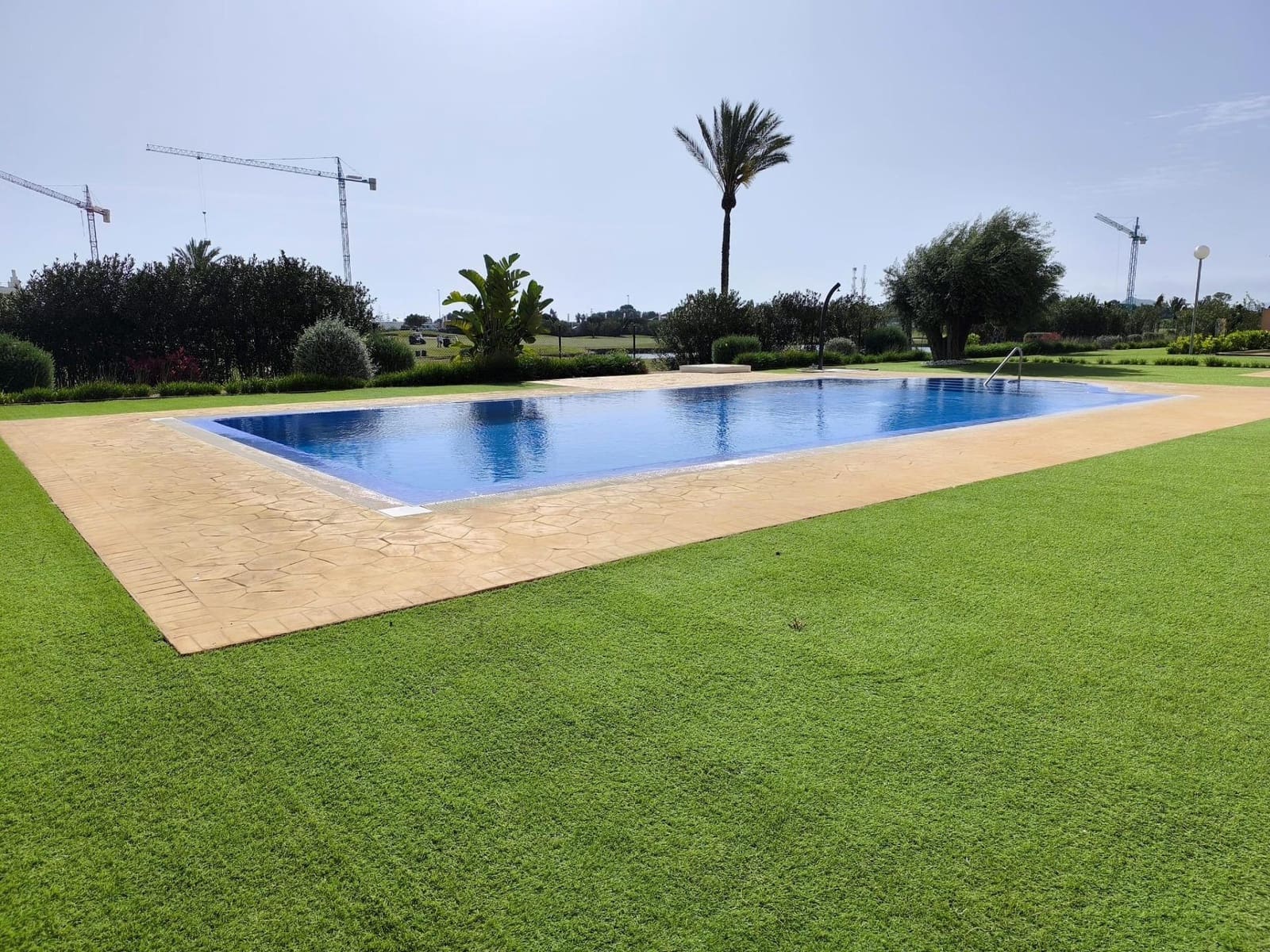 1 soverom Penthouse til salgs i Los Alcazares med svømmebasseng garasje - € 199 000 (Ref: 9755697)