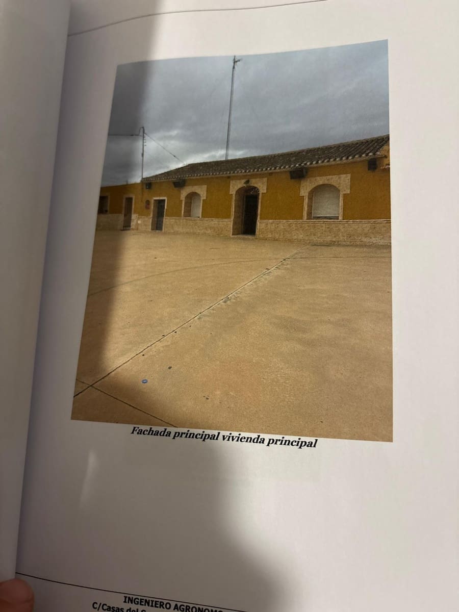 4 bedroom Finca/Country House for sale in La Magdalena with pool - € 380,000 (Ref: 9773082)