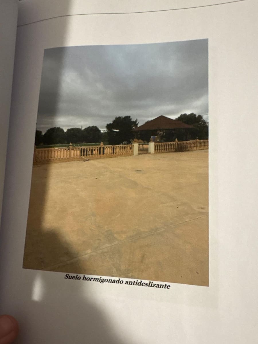 4 bedroom Finca/Country House for sale in La Magdalena with pool - € 380,000 (Ref: 9773082)