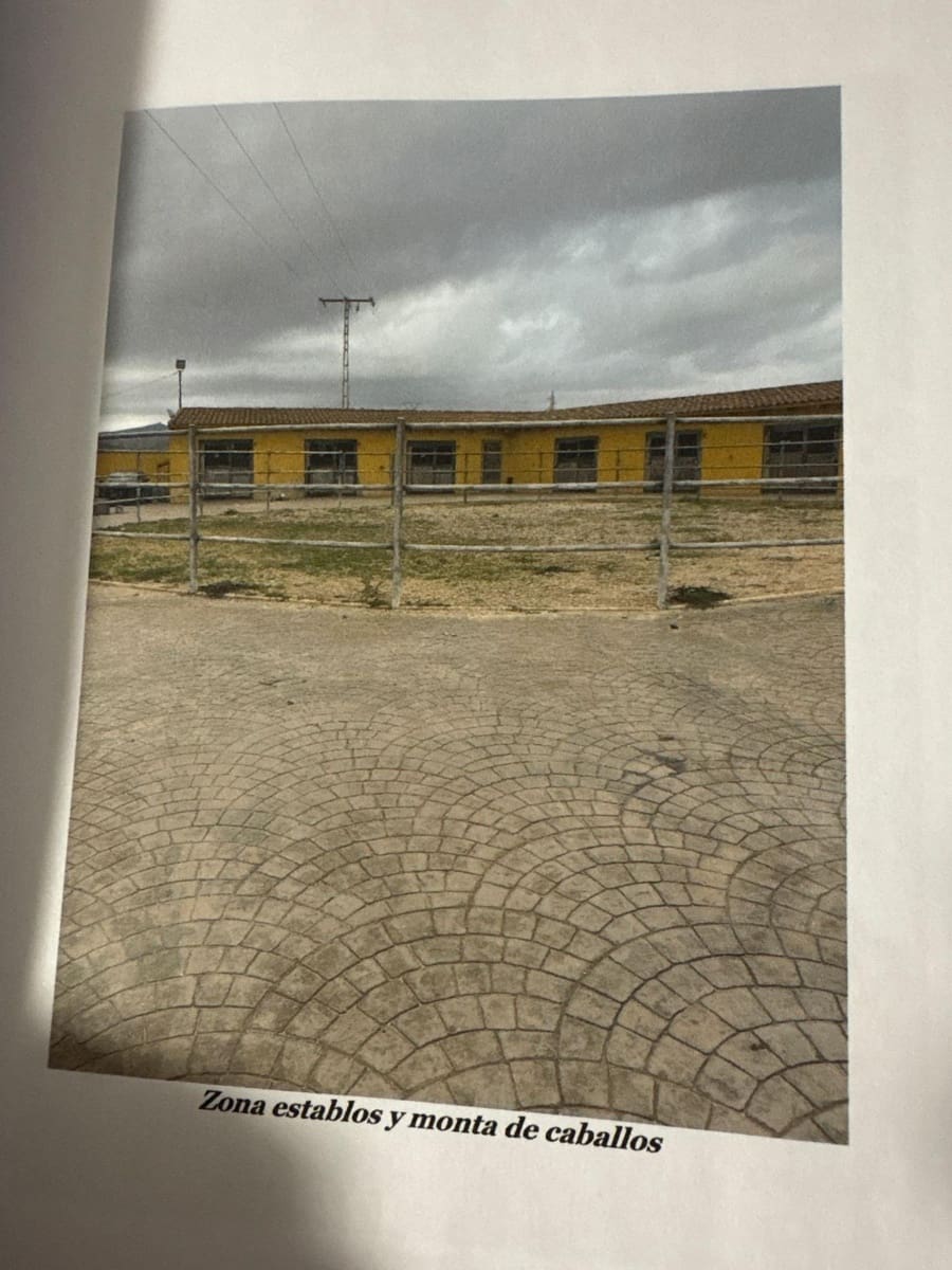 4 bedroom Finca/Country House for sale in La Magdalena with pool - € 380,000 (Ref: 9773082)