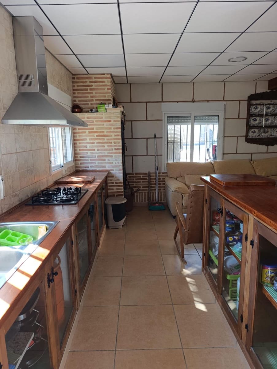 5 bedroom Finca/Country House for sale in La Matanza with pool - € 200,000 (Ref: 9778156)