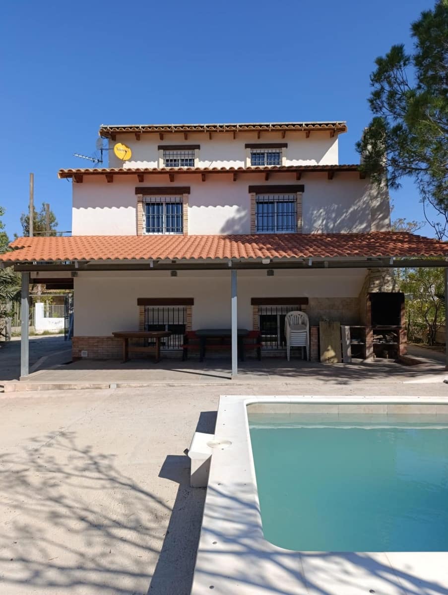 5 bedroom Finca/Country House for sale in La Matanza with pool - € 200,000 (Ref: 9778156)