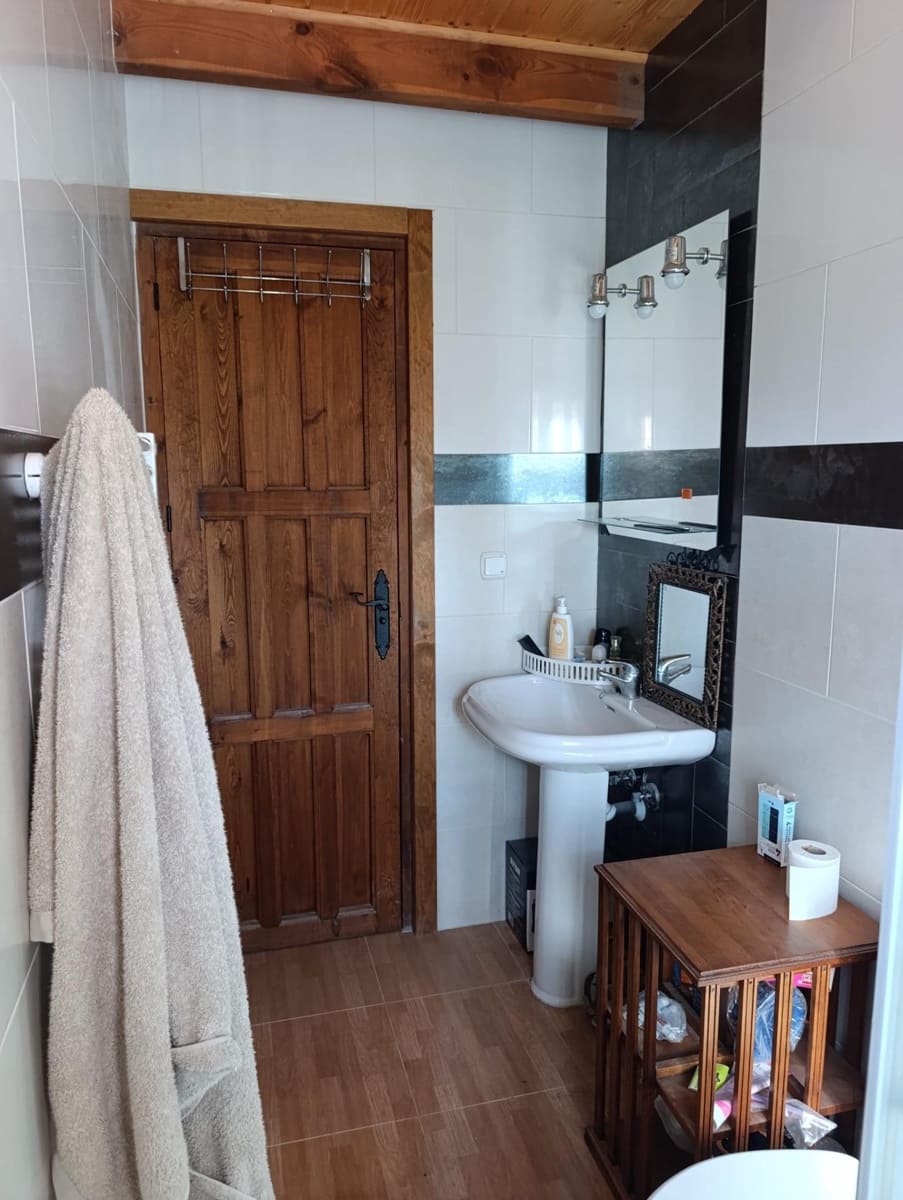 5 bedroom Finca/Country House for sale in La Matanza with pool - € 200,000 (Ref: 9778156)