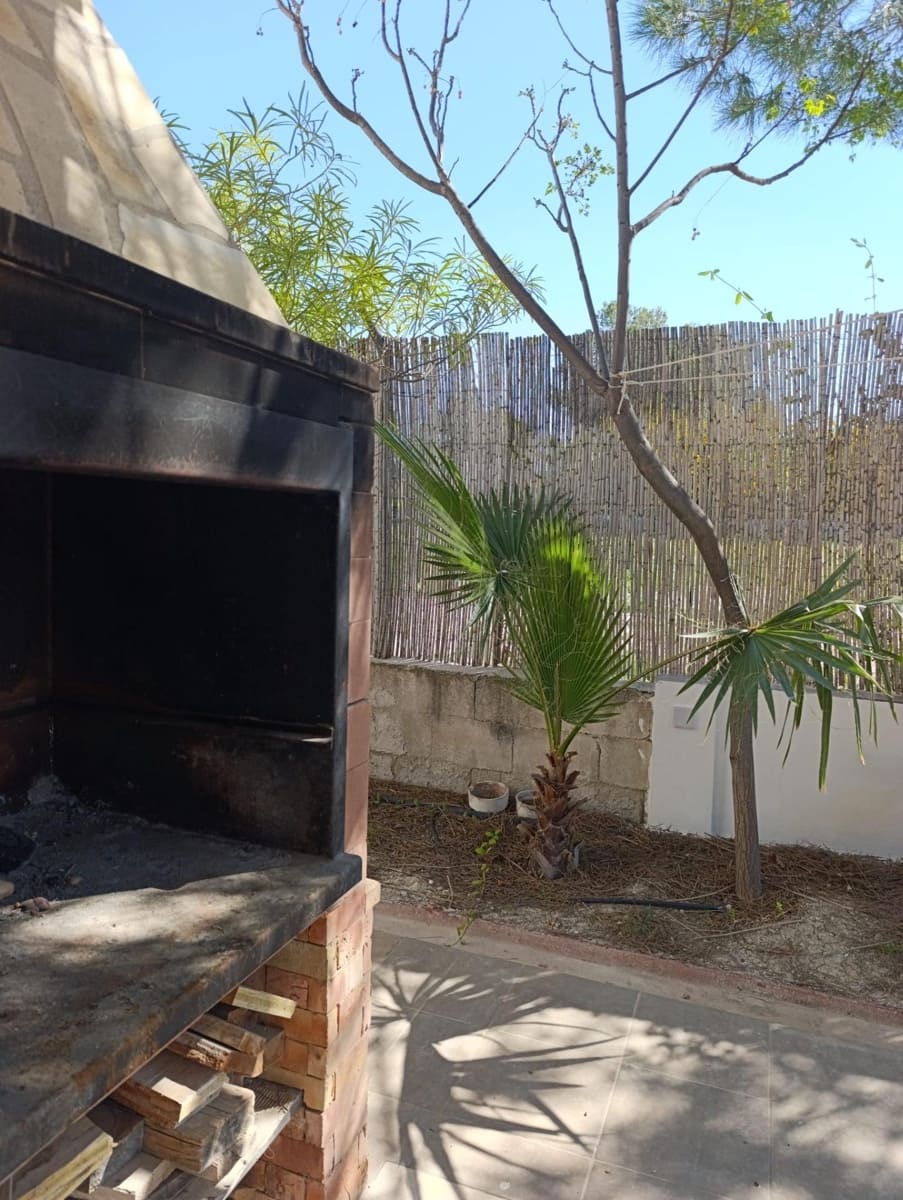 5 bedroom Finca/Country House for sale in La Matanza with pool - € 200,000 (Ref: 9778156)