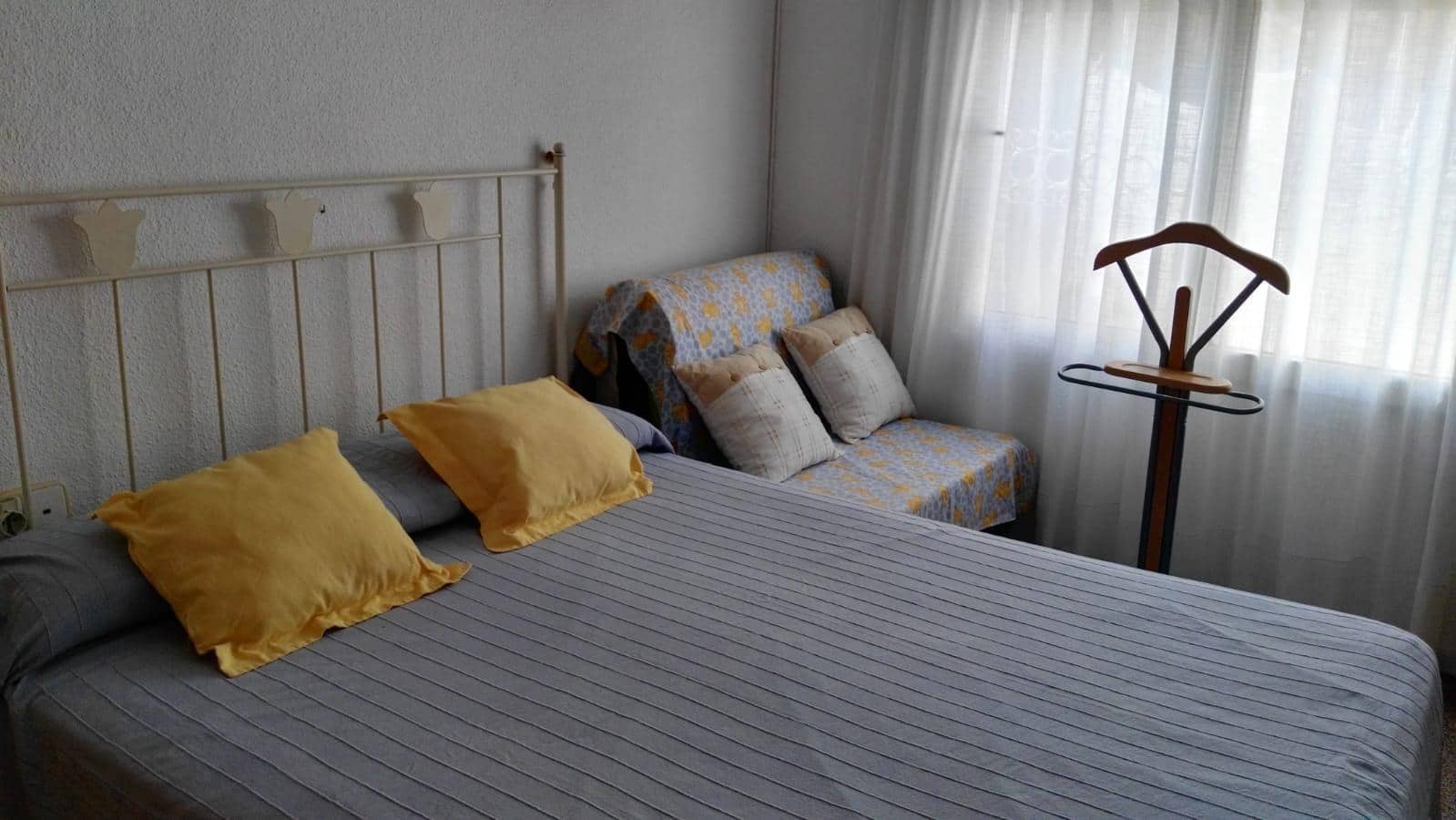 4 bedroom Bungalow for sale in Los Alcazares with garage - € 290,000 (Ref: 9806495)