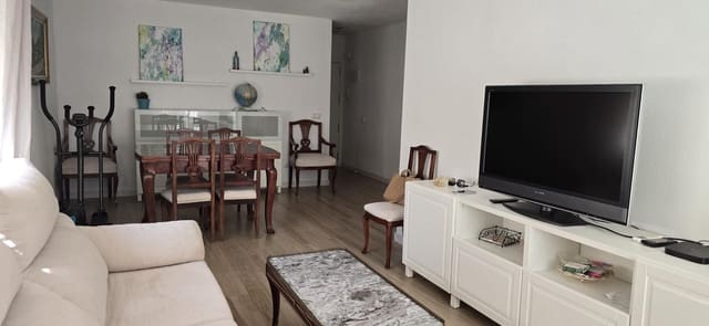 3 soveværelse Lejlighed til leje i San Antón, Murcia by - € 1.100 (Ref: 9816085)