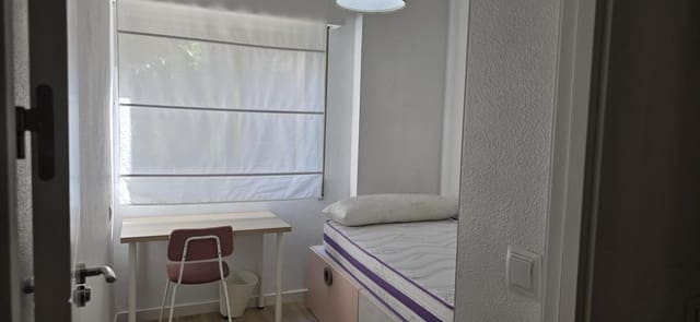 3 soveværelse Lejlighed til leje i San Antón, Murcia by - € 1.100 (Ref: 9816085)