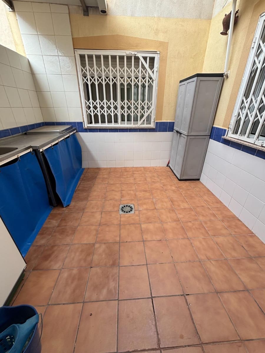 2 bedroom Flat for sale in Los Alcazares - € 137,999 (Ref: 9833677)