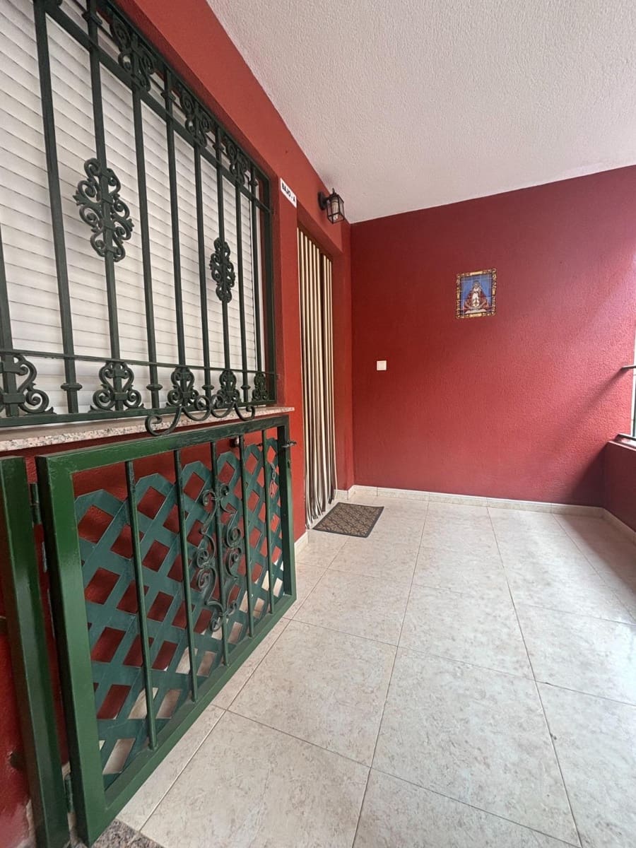 2 bedroom Flat for sale in Los Alcazares - € 137,999 (Ref: 9833677)