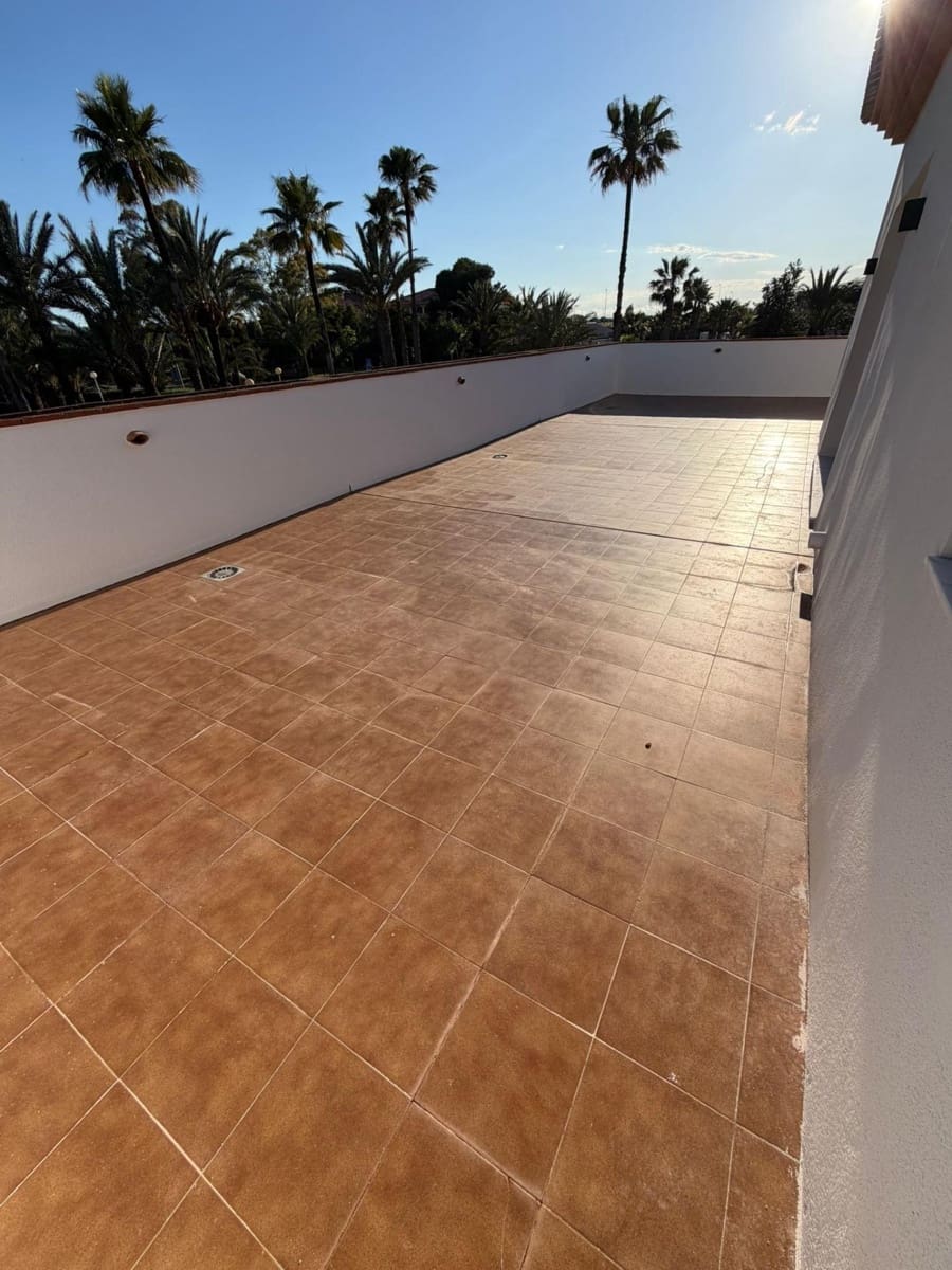 2 bedroom Flat for sale in Los Urrutias - € 269,000 (Ref: 9849393)