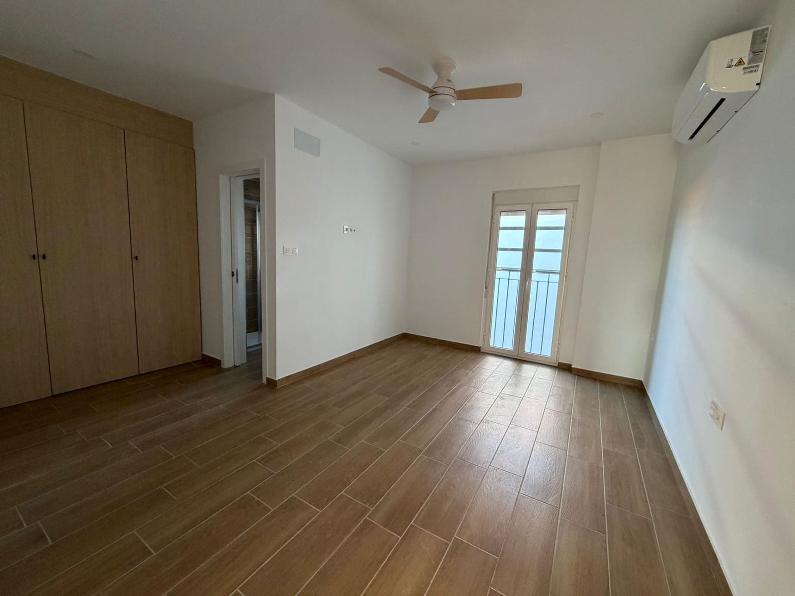 2 bedroom Flat for sale in Los Urrutias - € 269,000 (Ref: 9849393)