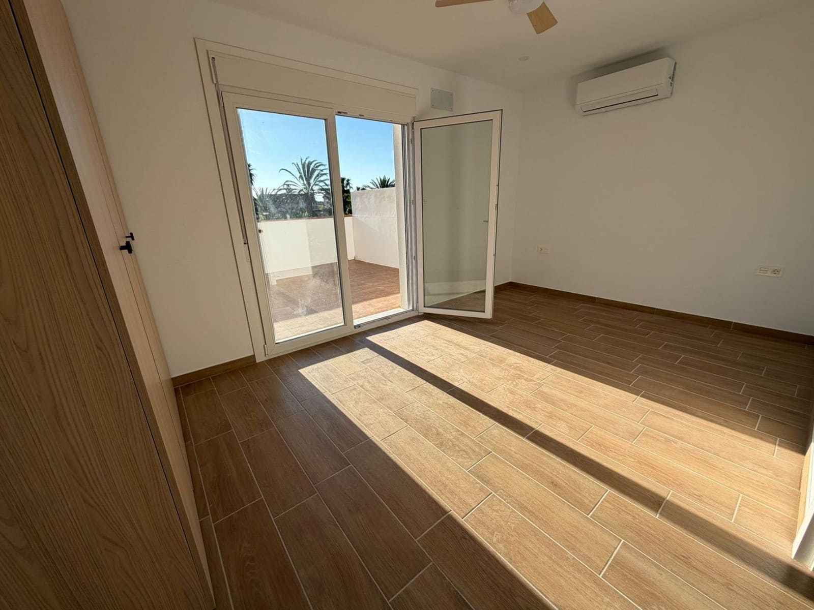 2 bedroom Flat for sale in Los Urrutias - € 269,000 (Ref: 9849393)