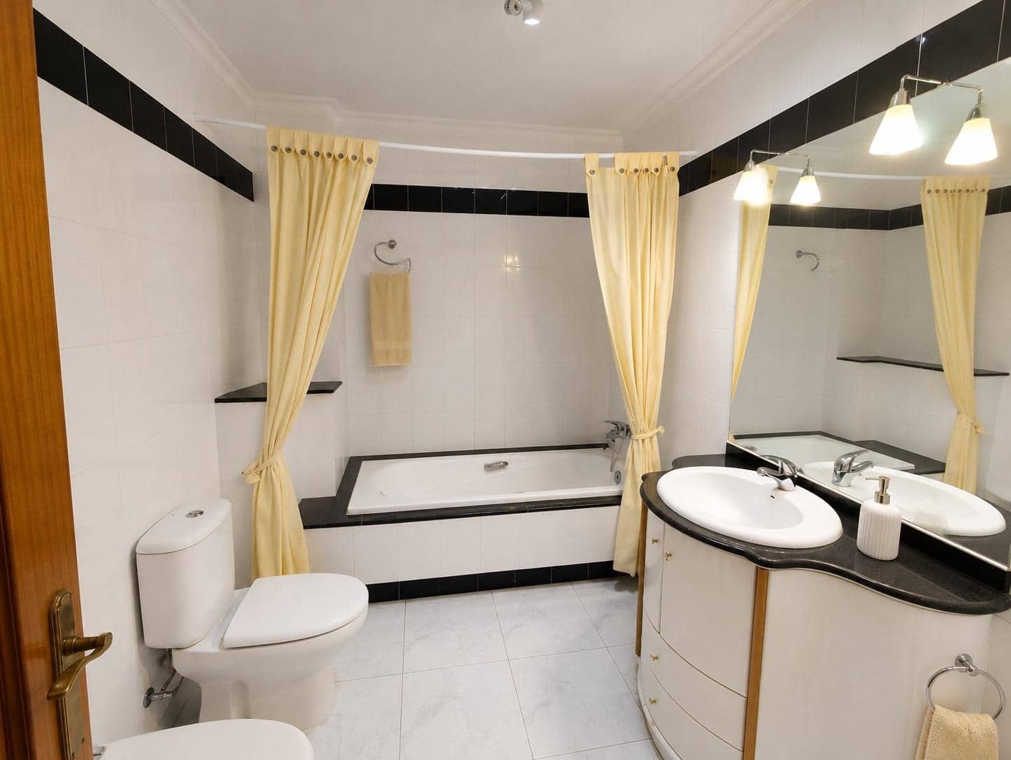4 bedroom Flat for sale in Cartagena - € 220,000 (Ref: 9865214)