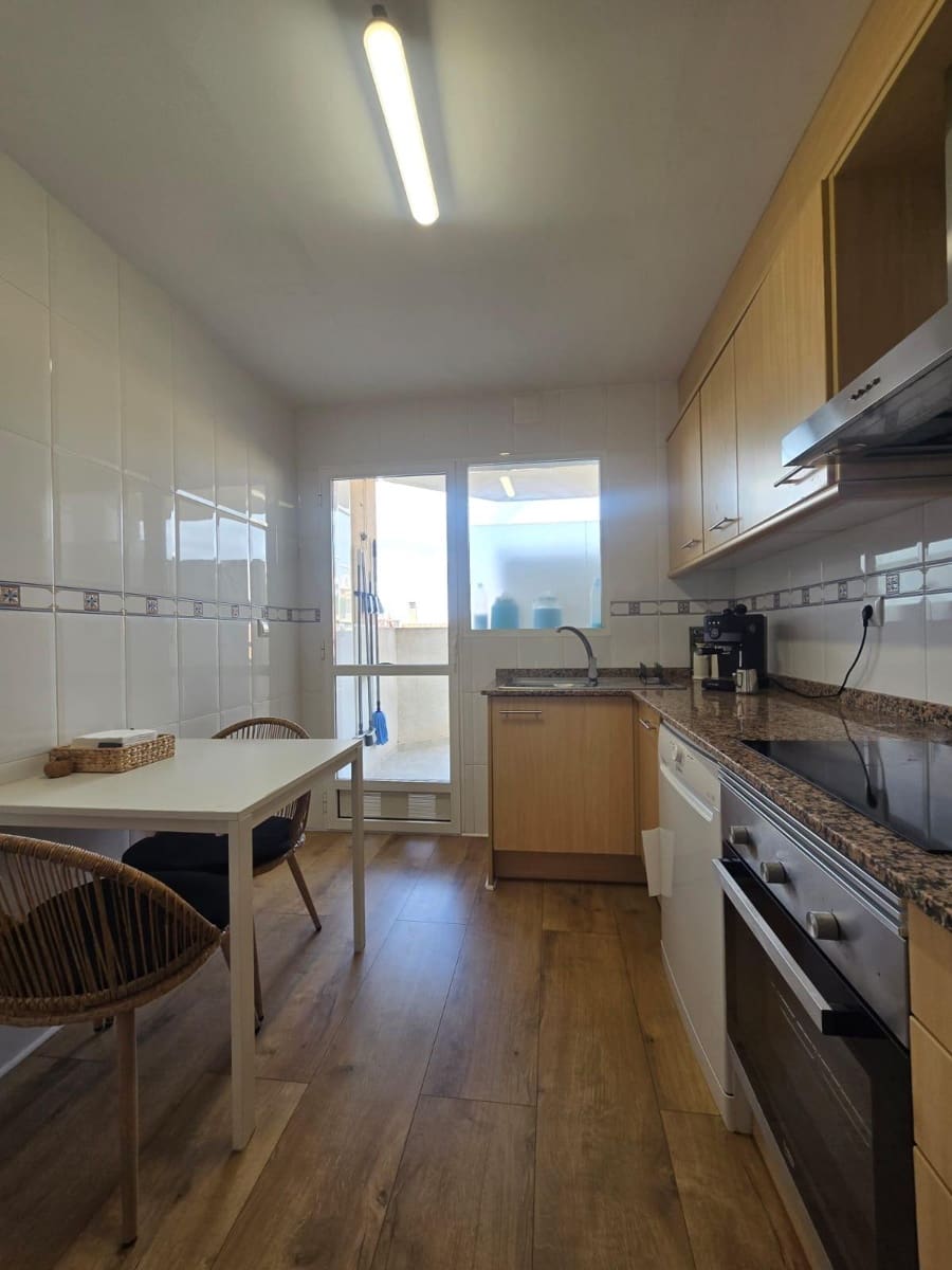 2 soverom Leilighet til salgs i Altorreal med svømmebasseng garasje - € 196 000 (Ref: 9881957)