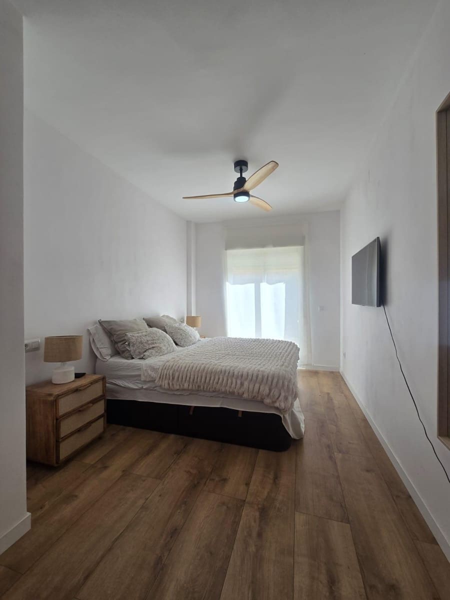 2 soverom Leilighet til salgs i Altorreal med svømmebasseng garasje - € 196 000 (Ref: 9881957)