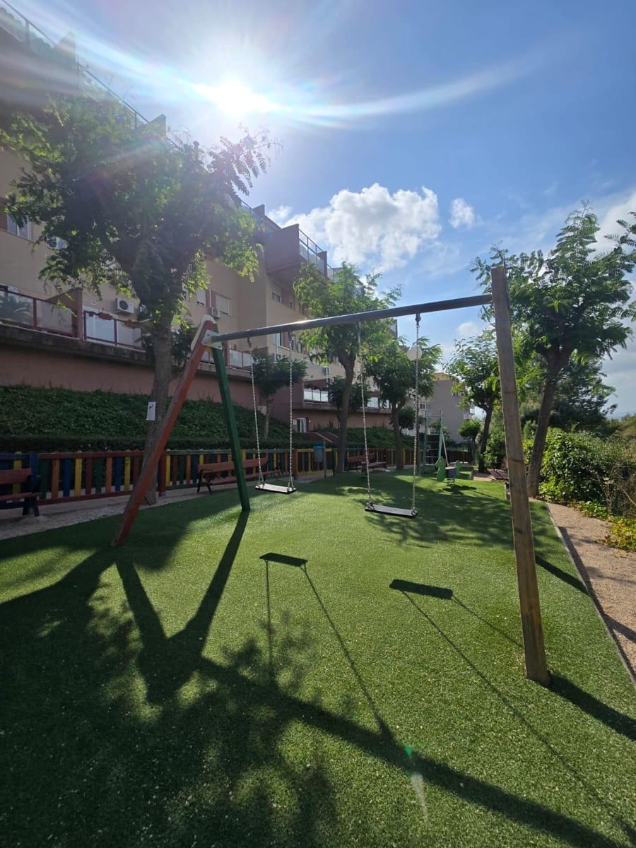 2 soverom Leilighet til salgs i Altorreal med svømmebasseng garasje - € 196 000 (Ref: 9881957)
