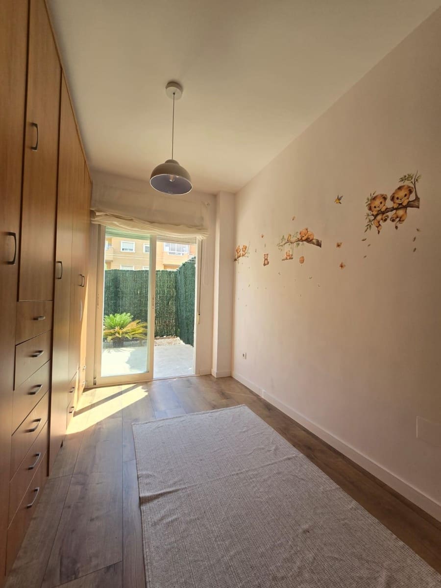 2 soverom Leilighet til salgs i Altorreal med svømmebasseng garasje - € 196 000 (Ref: 9881957)