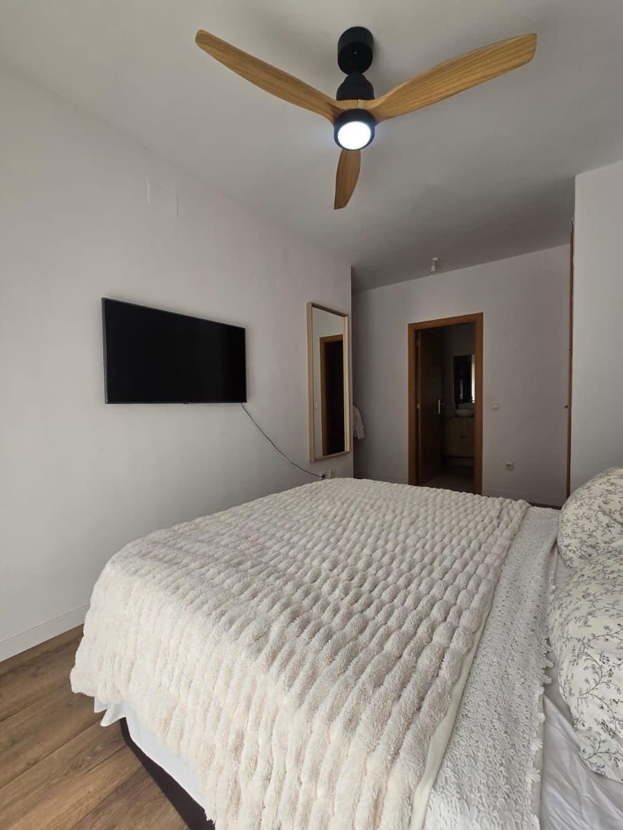 2 soverom Leilighet til salgs i Altorreal med svømmebasseng garasje - € 196 000 (Ref: 9881957)