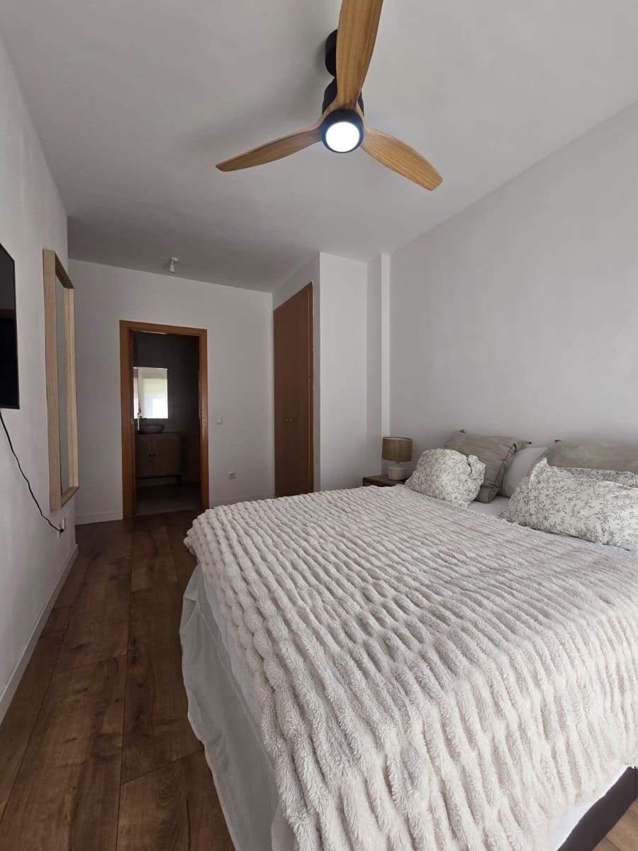 2 soverom Leilighet til salgs i Altorreal med svømmebasseng garasje - € 196 000 (Ref: 9881957)