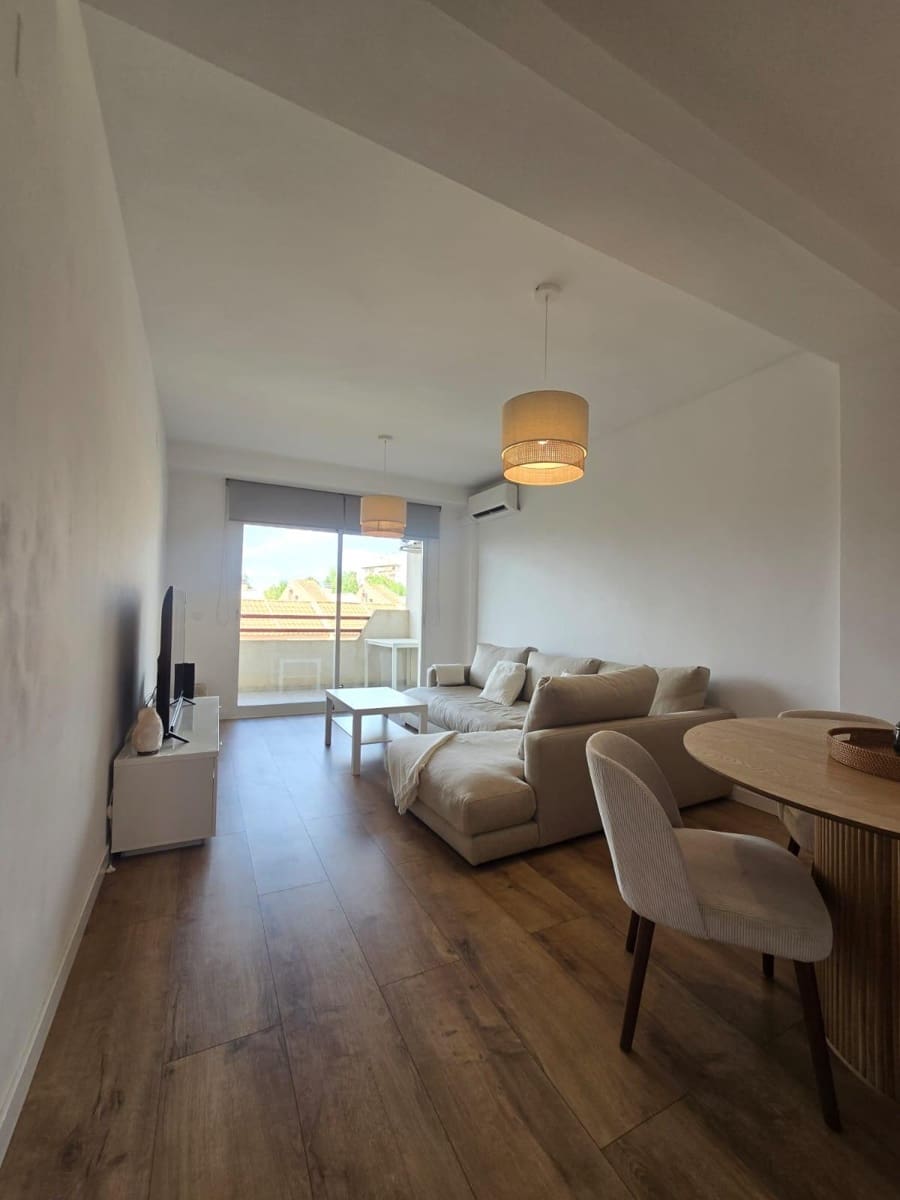 2 soverom Leilighet til salgs i Altorreal med svømmebasseng garasje - € 196 000 (Ref: 9881957)