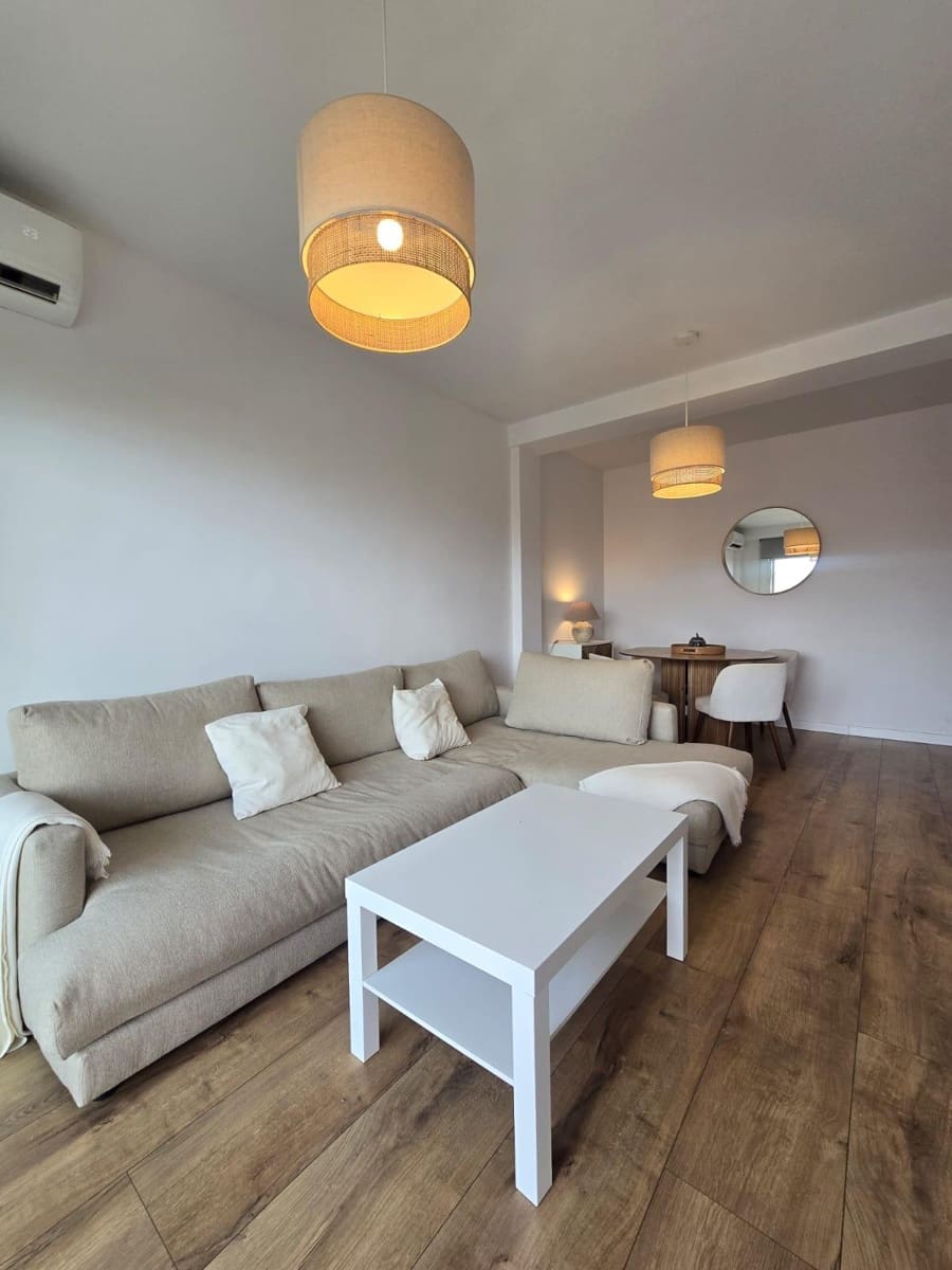 2 soverom Leilighet til salgs i Altorreal med svømmebasseng garasje - € 196 000 (Ref: 9881957)