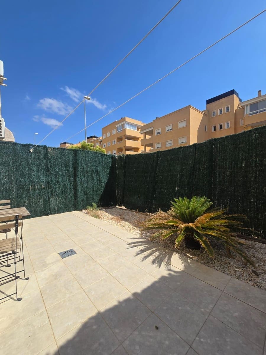 2 soverom Leilighet til salgs i Altorreal med svømmebasseng garasje - € 196 000 (Ref: 9881957)