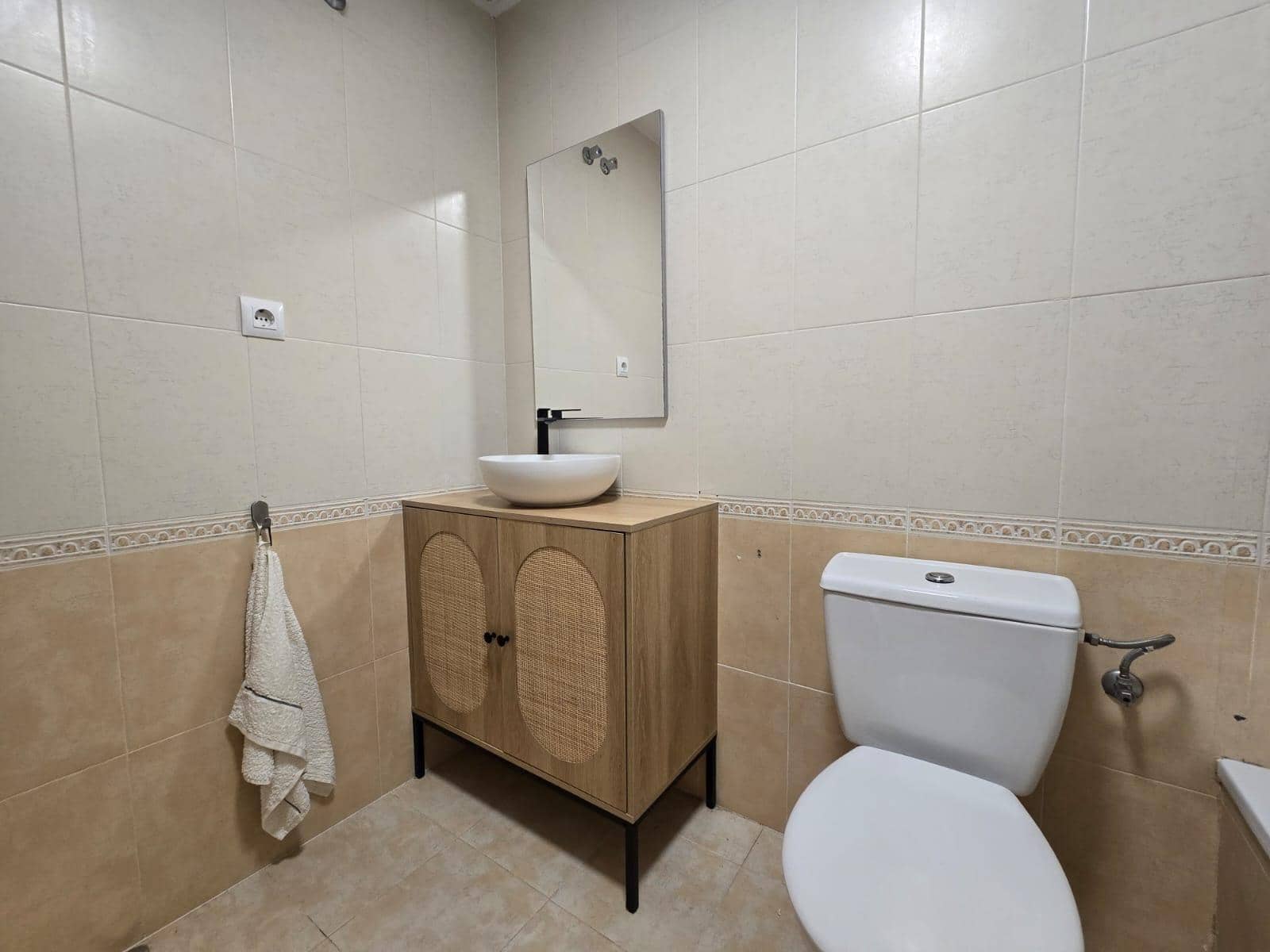2 soverom Leilighet til salgs i Altorreal med svømmebasseng garasje - € 196 000 (Ref: 9881957)