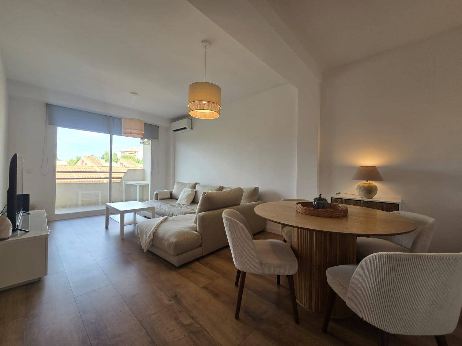 2 soverom Leilighet til salgs i Altorreal med svømmebasseng garasje - € 196 000 (Ref: 9881957)