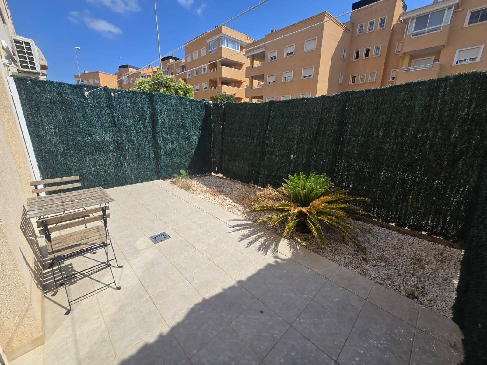 2 soverom Leilighet til salgs i Altorreal med svømmebasseng garasje - € 196 000 (Ref: 9881957)
