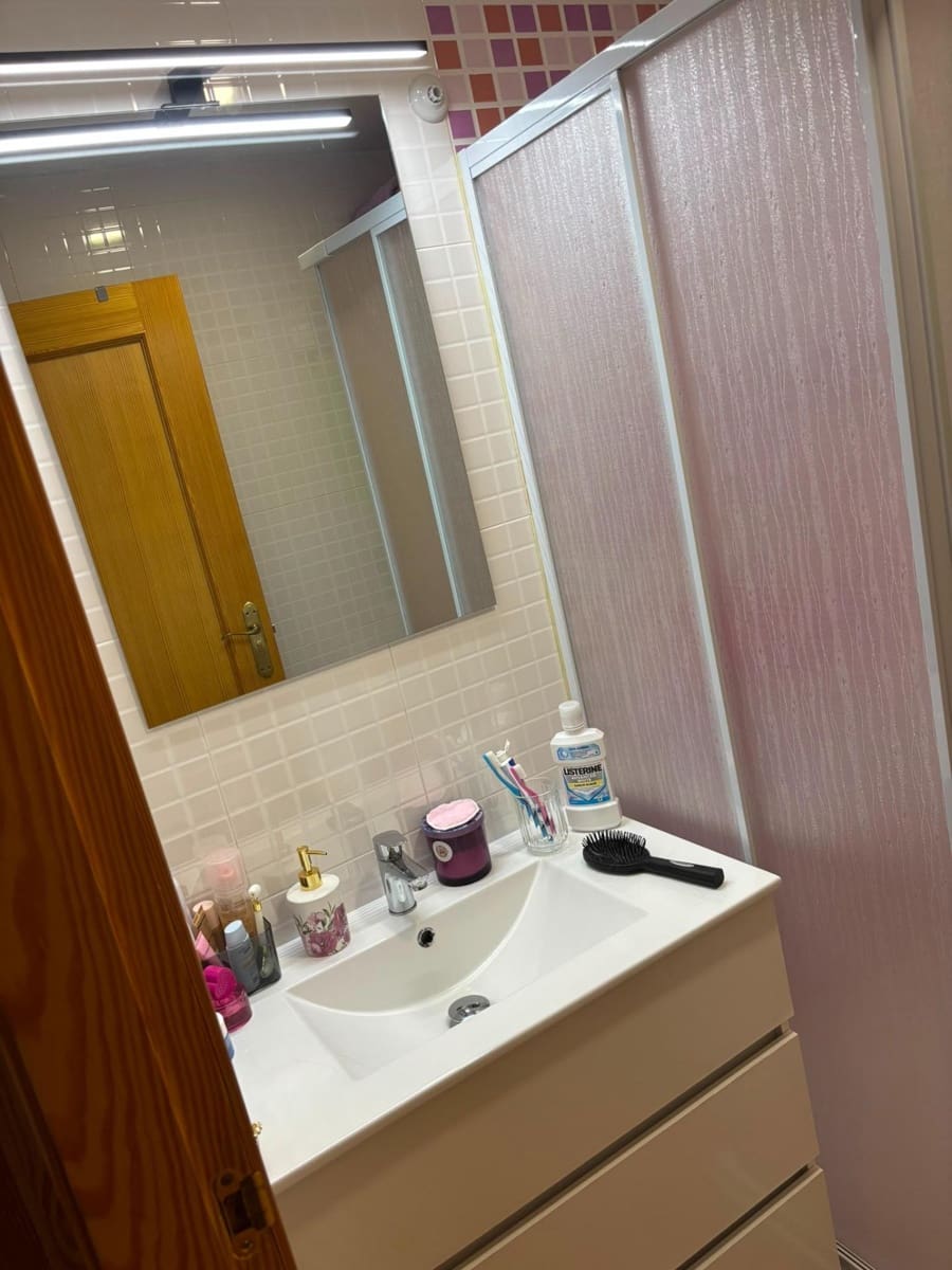 Piso de 3 habitaciones en Los Martinez del Puerto en venta con garaje - 140.000 € (Ref: 9890401)