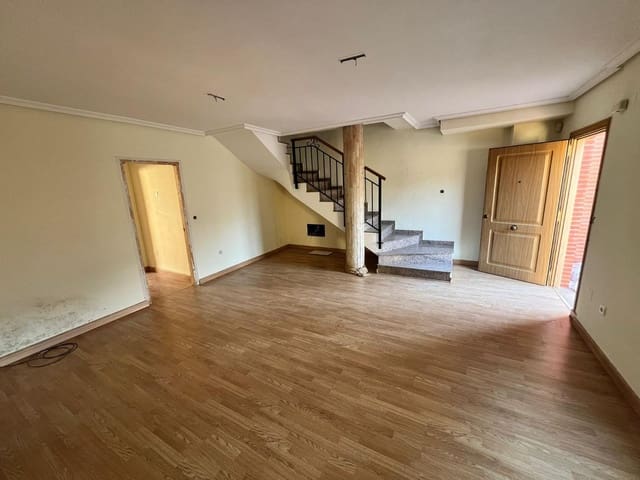 4 bedroom Apartment for sale in Puebla de Soto, Murcia city with garage - € 225,000 (Ref: 9896355)