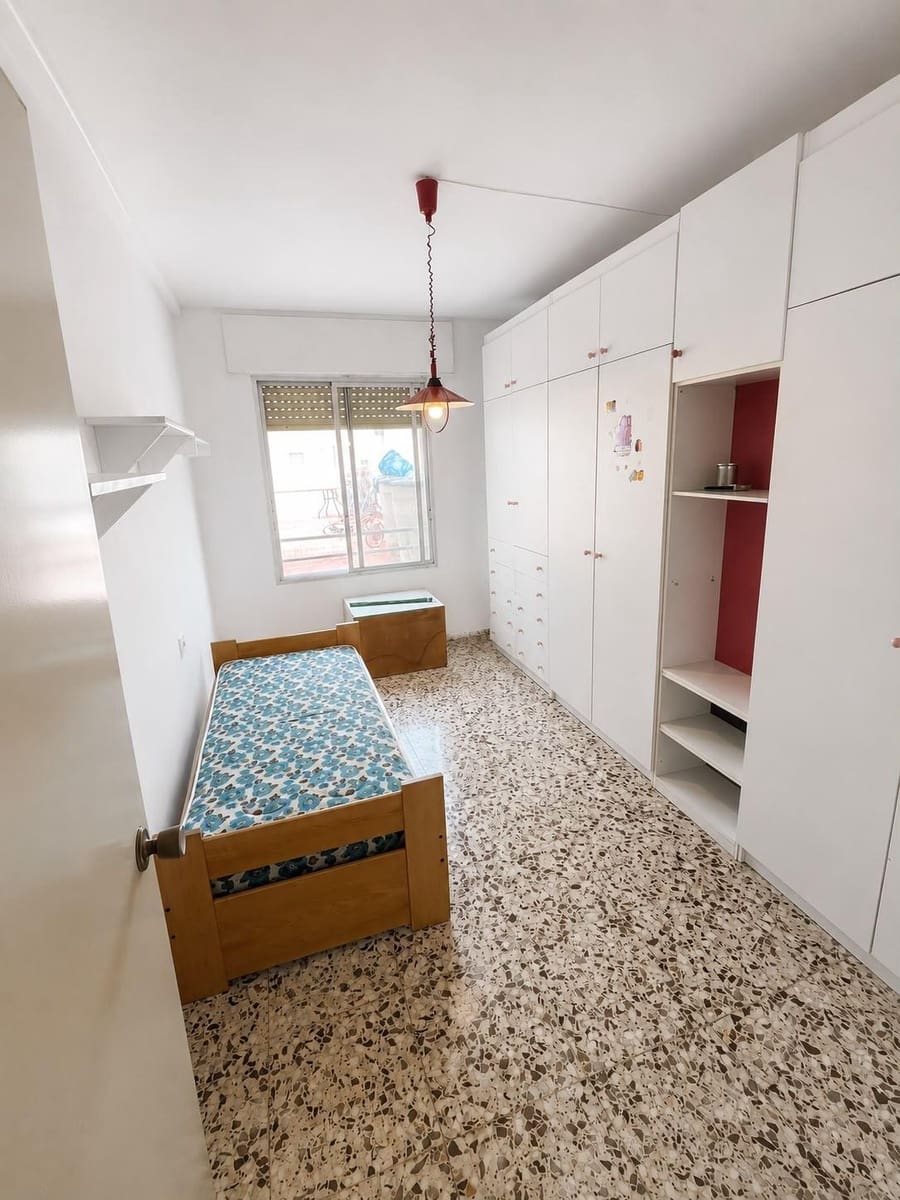 3 bedroom Flat for sale in Espinardo - € 125,000 (Ref: 9911284)