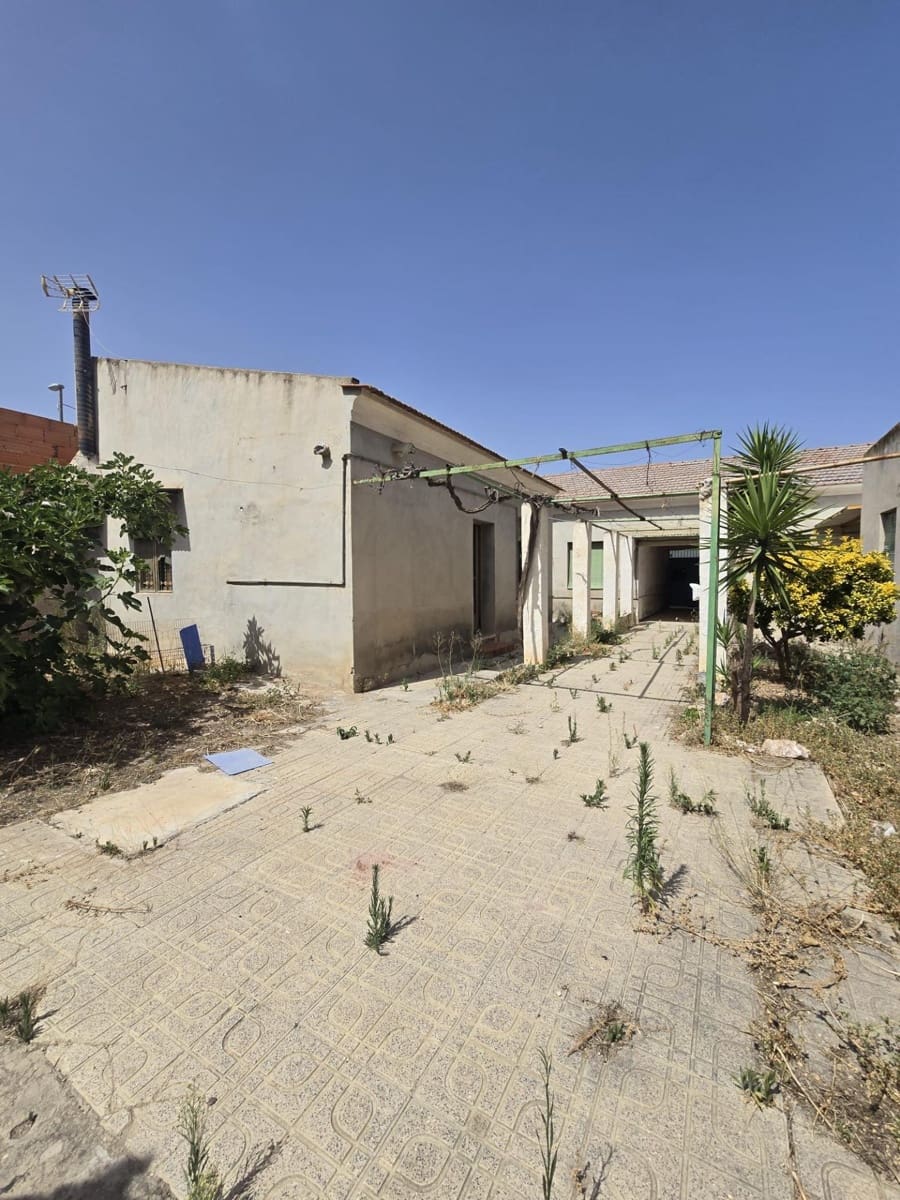 7 bedroom Townhouse for sale in Sangonera la Seca with garage - € 225,000 (Ref: 9922320)