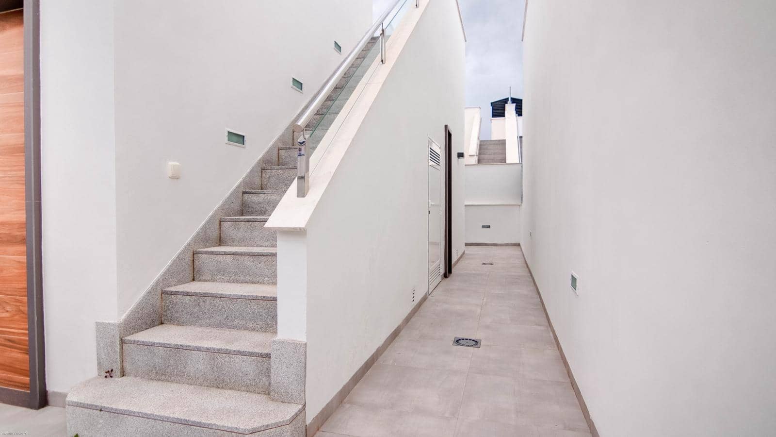 2 bedroom Villa for sale in Roda with pool garage - € 319,000 (Ref: 9927429)