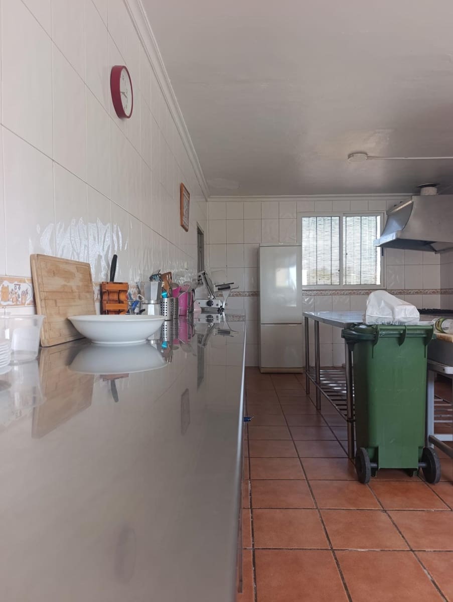 4 bedroom Finca/Country House for sale in La Magdalena with garage - € 295,000 (Ref: 9929422)
