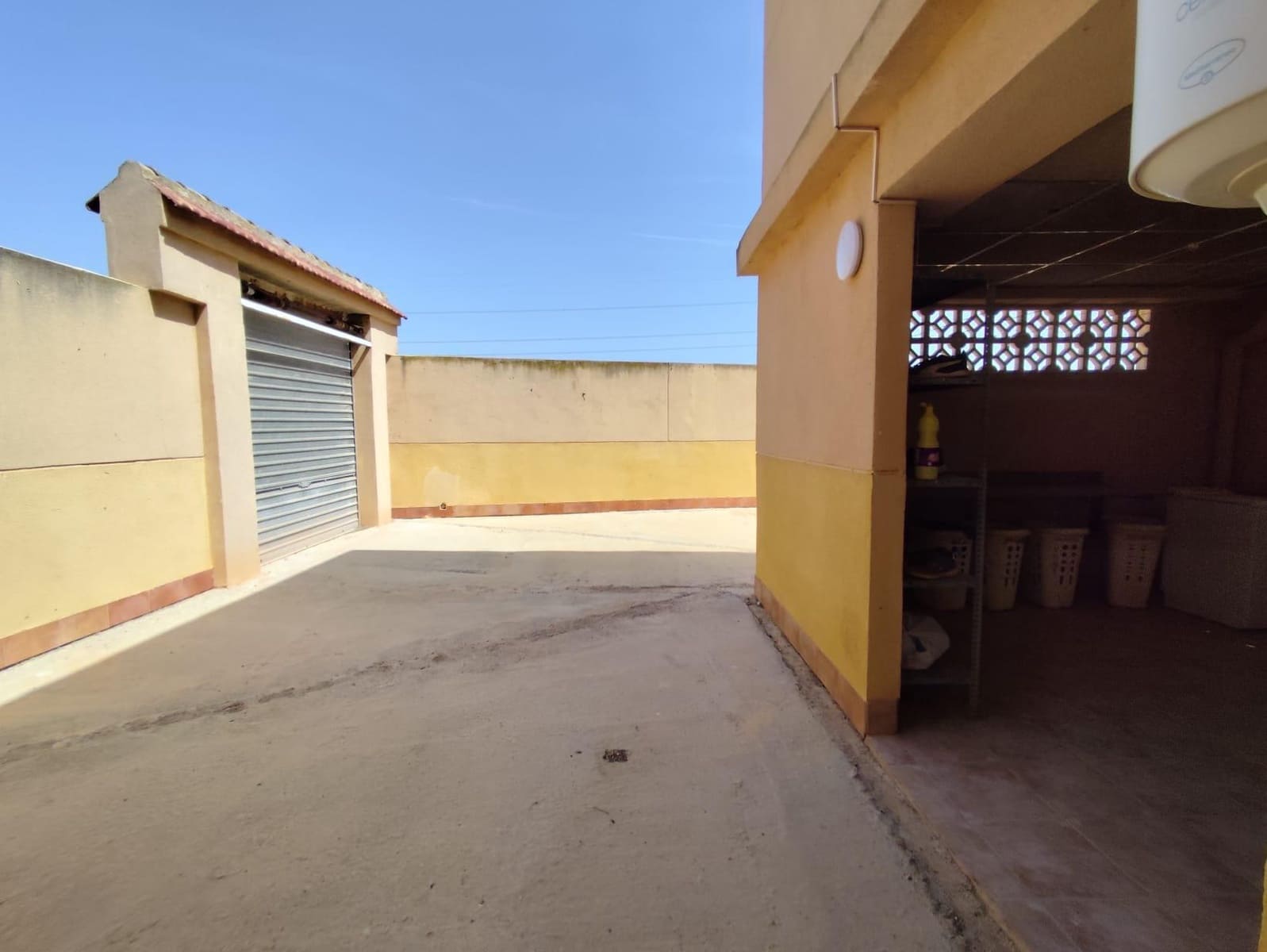 4 bedroom Finca/Country House for sale in La Magdalena with garage - € 295,000 (Ref: 9929422)