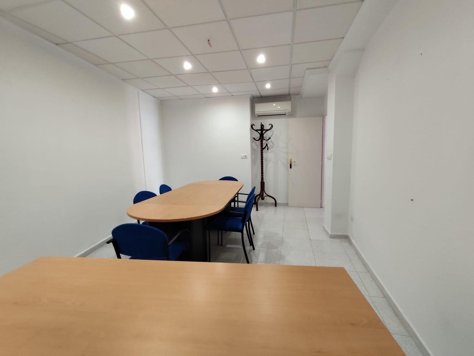 Office for rent in Cartagena - € 900 (Ref: 9965301)