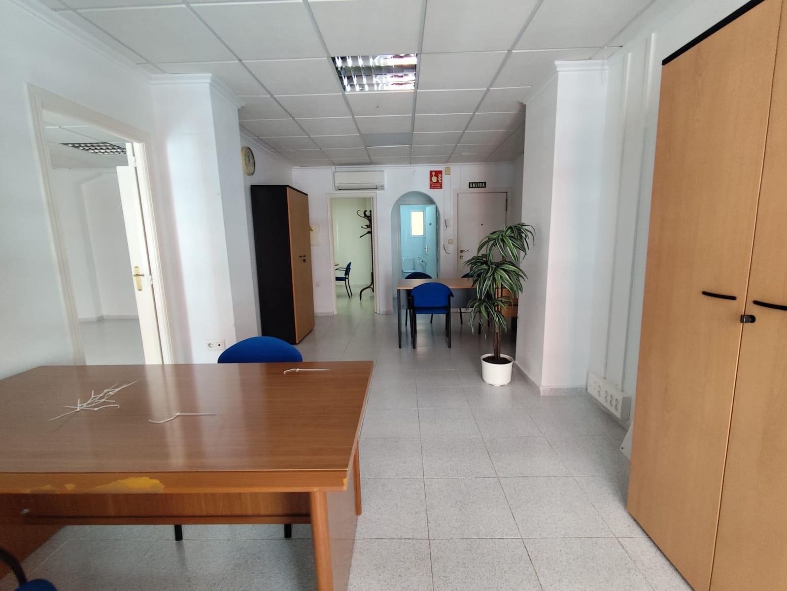 Office for rent in Cartagena - € 900 (Ref: 9965301)