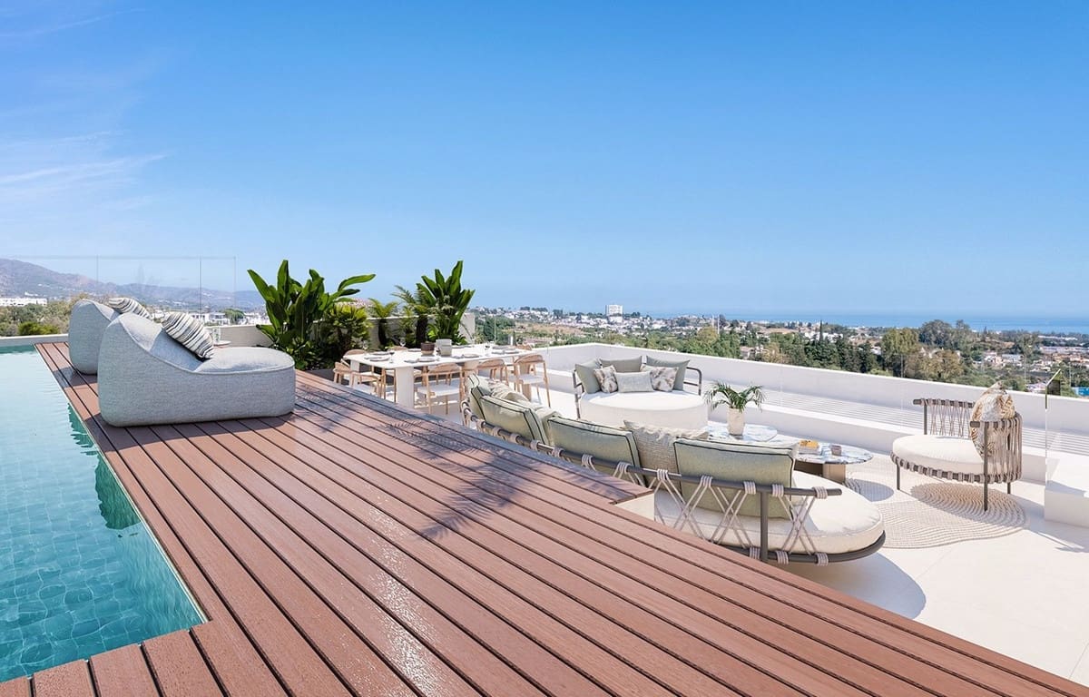 2 soverom Penthouse til salgs i Benahavis med svømmebasseng garasje - € 1 050 000 (Ref: 10059531)