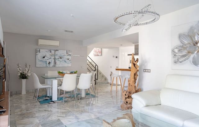 3 bedroom Townhouse for sale in Costalita, Estepona with pool garage - € 680,000 (Ref: 10059535)