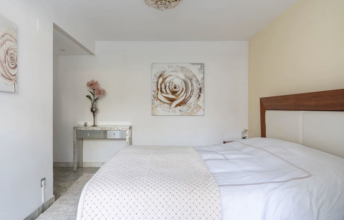 3 chambre Maison de Ville à vendre à Costalita avec piscine garage - 680 000 € (Ref: 10059535)