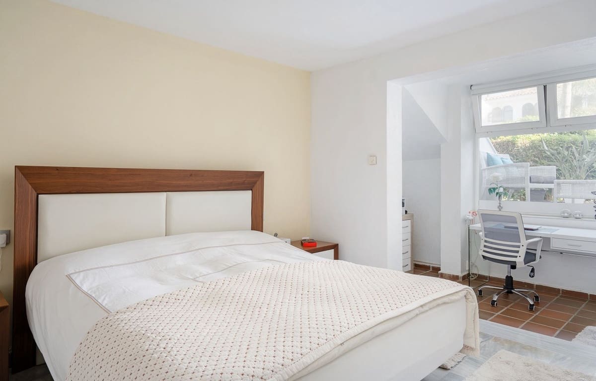 3 chambre Maison de Ville à vendre à Costalita avec piscine garage - 680 000 € (Ref: 10059535)