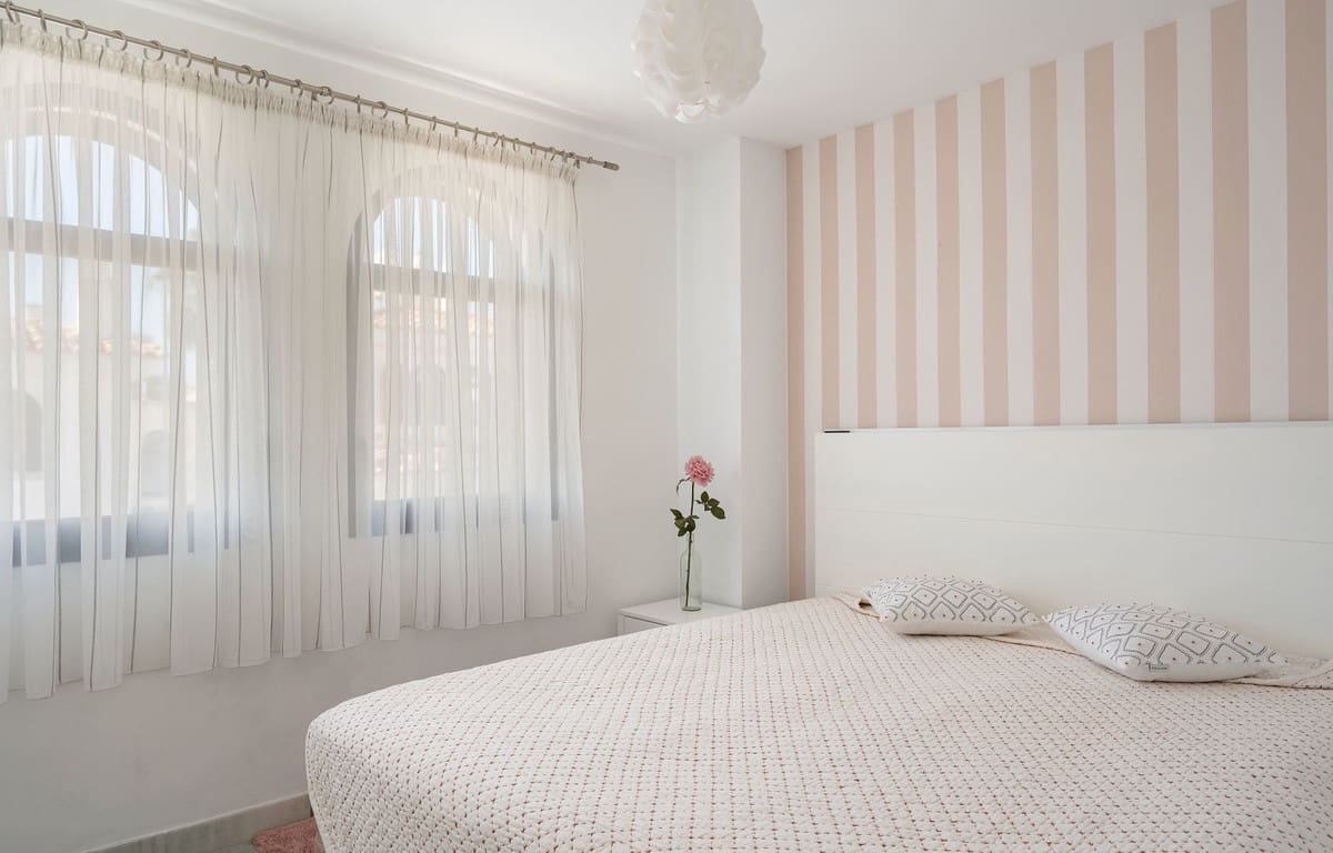 3 chambre Maison de Ville à vendre à Costalita avec piscine garage - 680 000 € (Ref: 10059535)