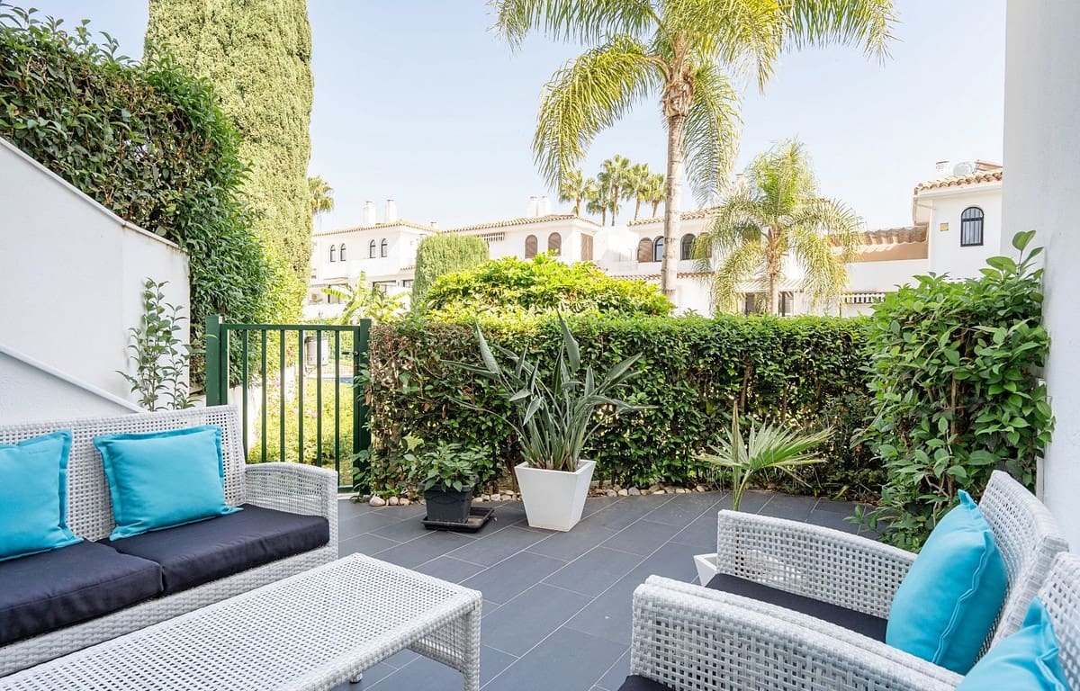 3 chambre Maison de Ville à vendre à Costalita avec piscine garage - 680 000 € (Ref: 10059535)